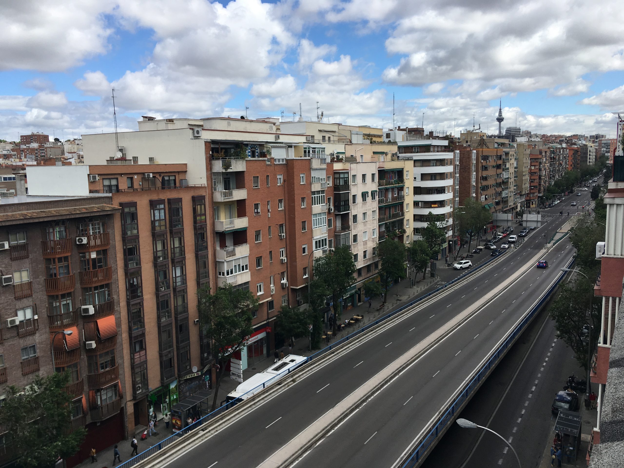 El Ayuntamiento da luz verde a la remodelación de Doctor Esquerdo entre Conde de Casal y Ciudad de Barcelona